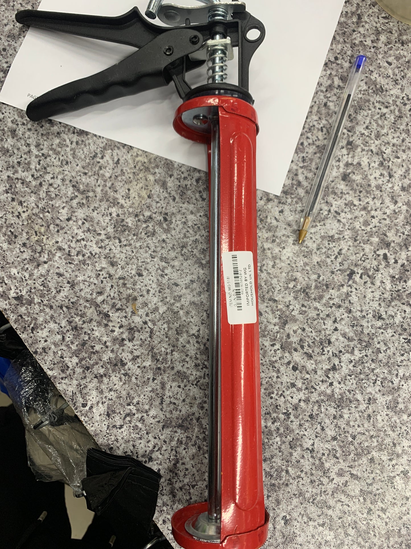 Mastic gun