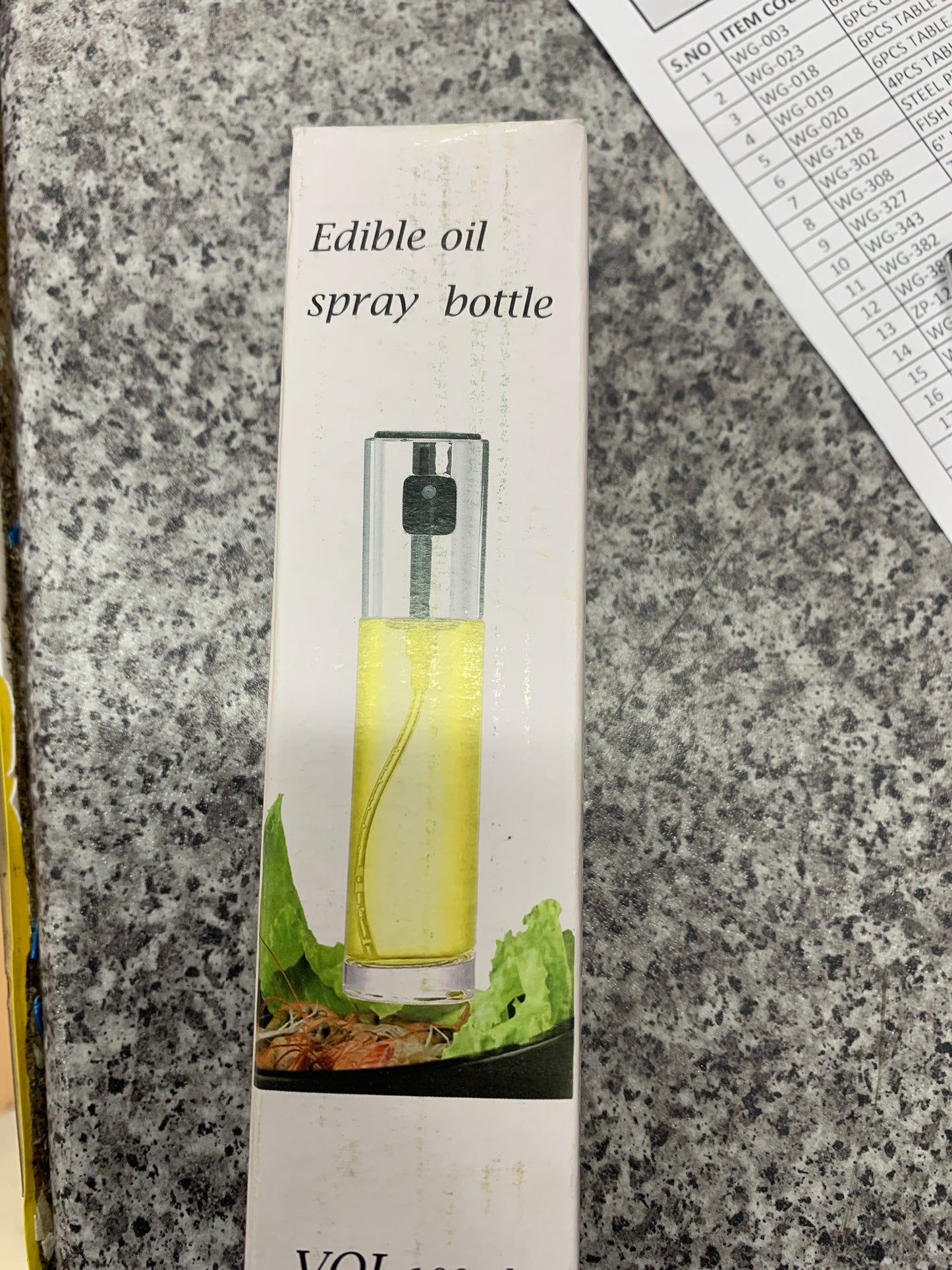 Oil spray bottle