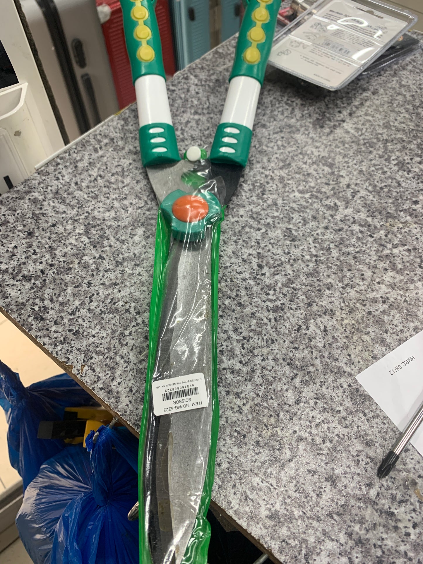 Grass cropper scissor
