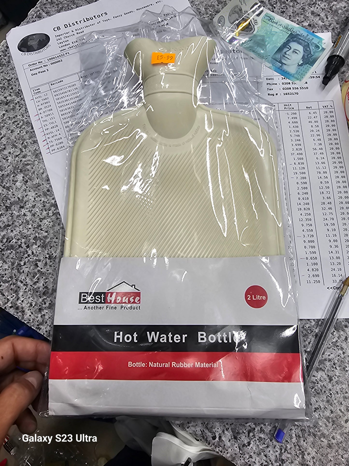 Hot water bottle