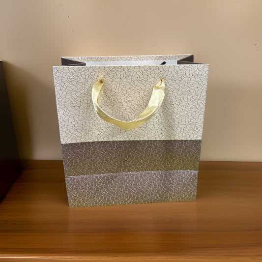 Gift Bag Small ( 15 X 14 X 7 CM )